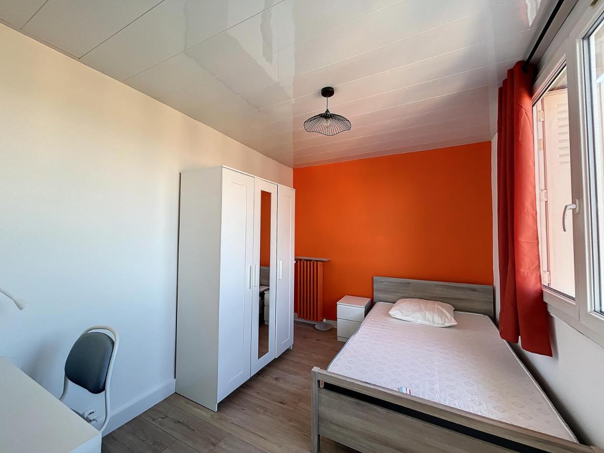 Agreable Appartement 4 Pieces, Vue Mont Ventoux, Proche Remparts Avignon Exterior photo